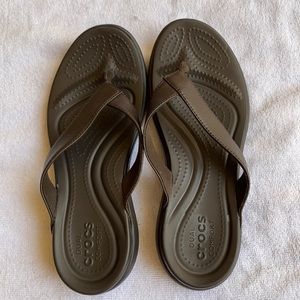Dark Brown CROCS flip flops Sz W8
